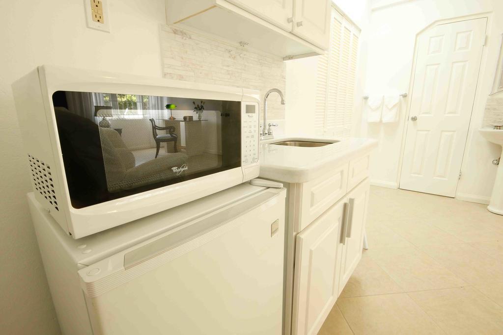 Cattleya Luxury Suites Kingston Pokój zdjęcie