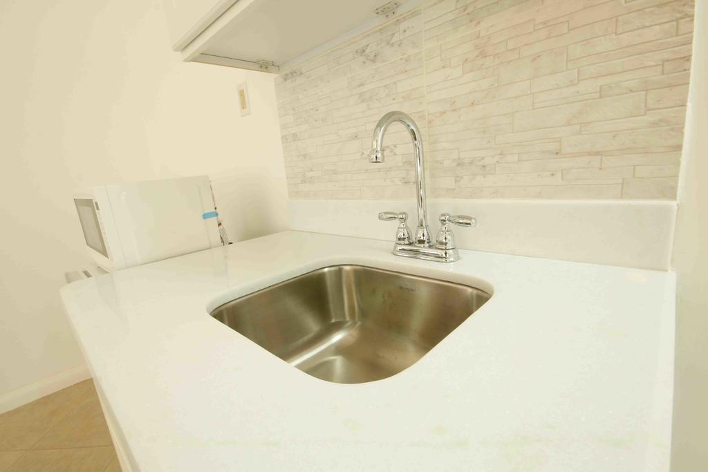 Cattleya Luxury Suites Kingston Pokój zdjęcie
